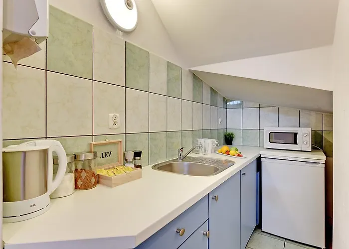 - Goscinne Bed and breakfast 2*